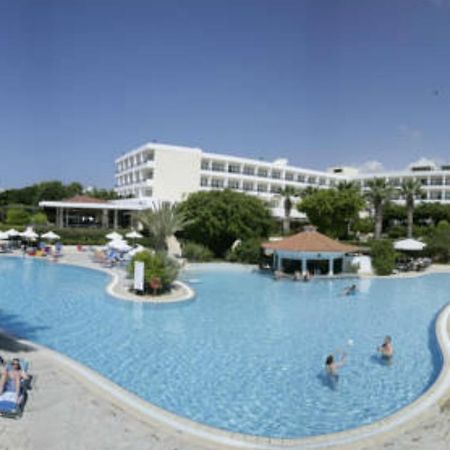 Avanti Hotel Пафос Экстерьер фото